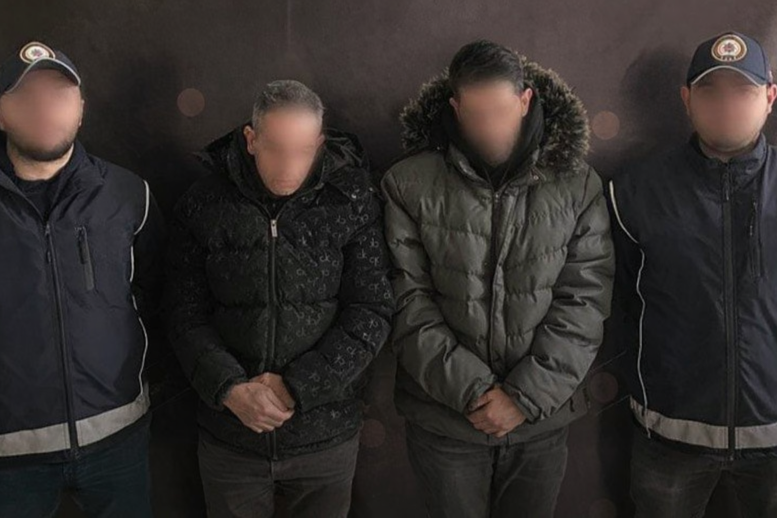 Bayburt’ta Göçmen Kaçakçılığı Operasyonu: 5 Gözaltı, 2 Tutuklama!