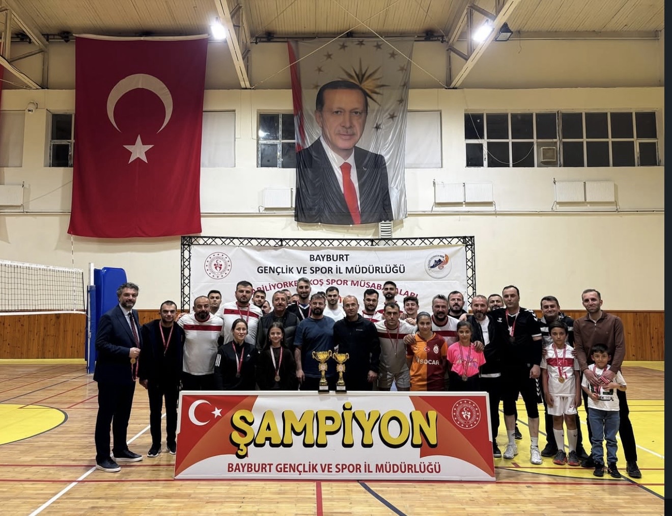 Bayburt’ta Kurumlararası Voleybol Turnuvası Şampiyonu Belli Oldu!